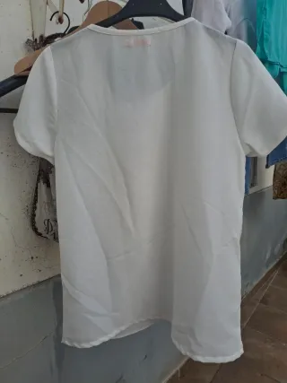 Blusa Talla 40. Medidas en descripción