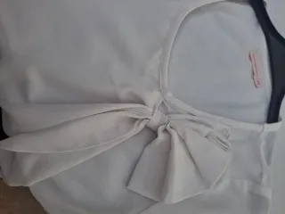 Blusa Talla 40. Medidas en descripción