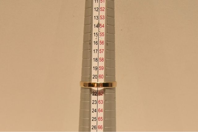 SORTIJA DE ORO 18K/3.8GR