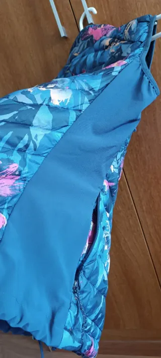 Chaleco Columbia floral Talla XS