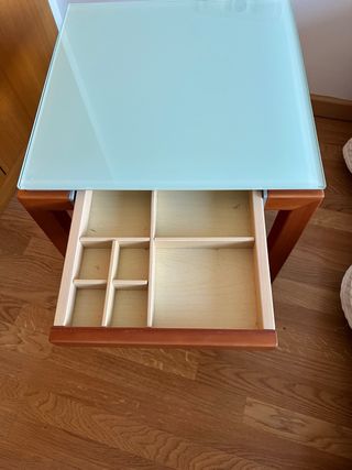 Mesita de noche madera y cristal