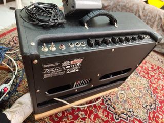 Amplificador Fender Hot Rod Deluxe + Pedalera