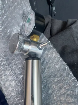 Bomba de aire para vino barril