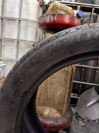 Neumático Pirelli scorpion 255/45 R20 101W