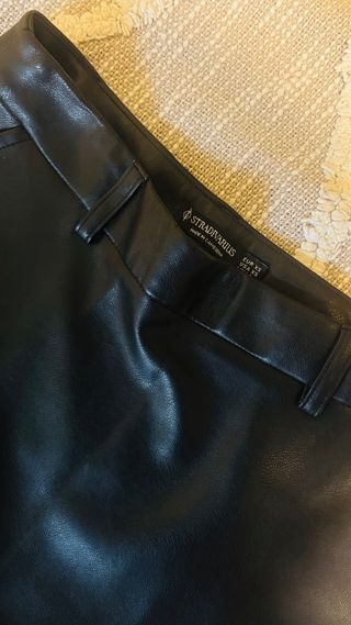 Falda larga de cuero negra