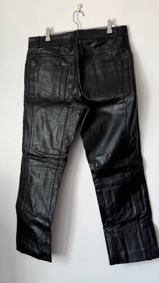 Pantalones de cuero suaves negros