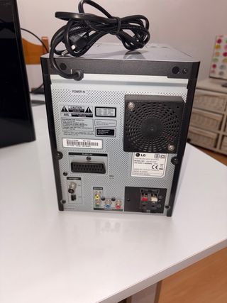 Reproductor LG 2 altavoces + mando