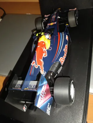 Minichamps Red Bull RB5 Vettel 1:18