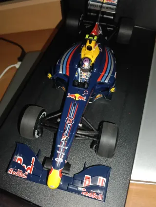 Minichamps Red Bull RB5 Vettel 1:18