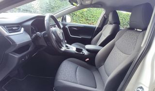 Toyota RAV4 Hibrido 4x4 60.000km PRECIO NEGOCIABLE