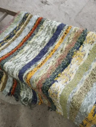 Alfombra de tela multicolor