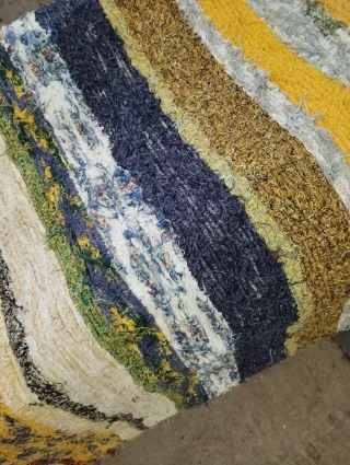 Alfombra de tela multicolor