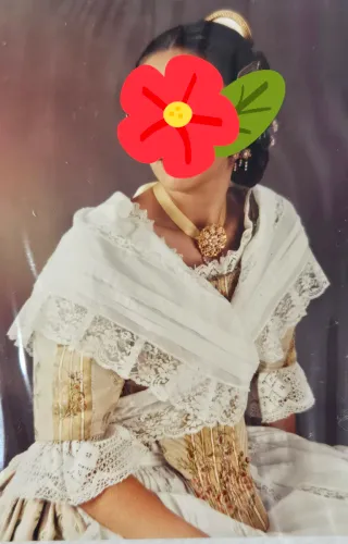 Manteletas Falleras de Batista Blanca