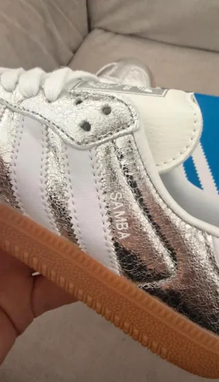 Adidas Samba OG Mujer Plata Metálico