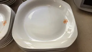 Vajilla de porcelana decorada