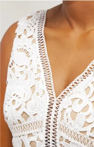 Vestido de encaje blanco