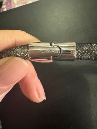 SWAROVSKI - Collar de cristales con malla negra