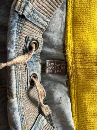 Tre pantaloni per bambini