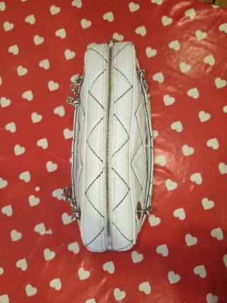 Bolso Guess Cessily Blanco Acolchado