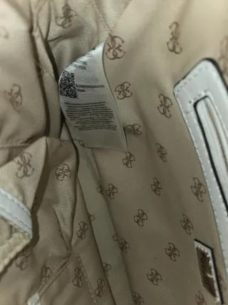 Bolso Guess Cessily Blanco Acolchado