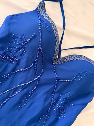 Vestido azul con pedrería