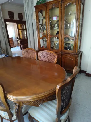 Comedor Vintage con Vitrina