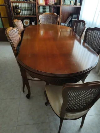 Comedor Vintage con Vitrina