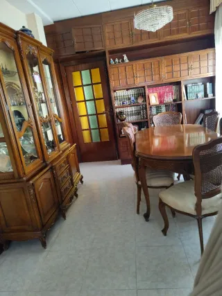Comedor Vintage con Vitrina