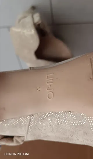 Stivaletti morbidi e comodi liu-jo Beige