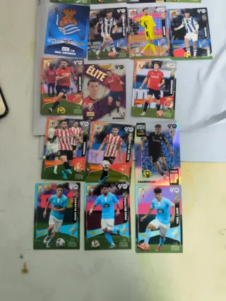 17 cromos de fútbol Liga