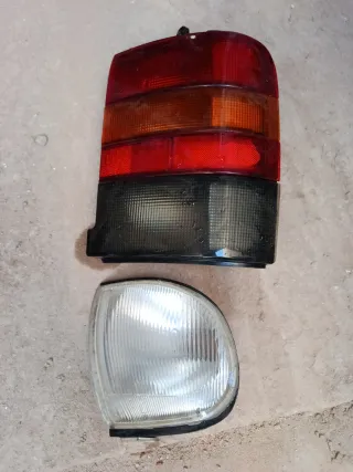 Pilotos traseros y intermitente