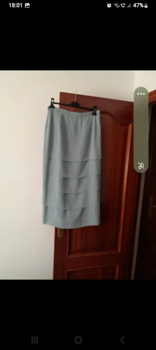 Conjunto de fiesta blusa y falda turquesa