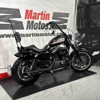 HARLEY DAVIDSON Sportster 883 Roadster