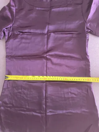 Camiseta satén morada talla S