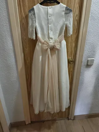 Vestido de Comunión Blanco con Detalles Beige