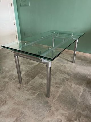 Mesa de cristal extensible moderna
