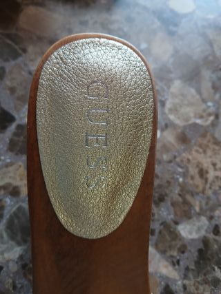 Sandalias Mule Guess Doradas Talla 37