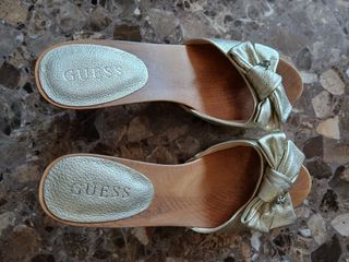 Sandalias Mule Guess Doradas Talla 37