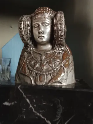 Figura Busto Mujer Mármol y Metal
