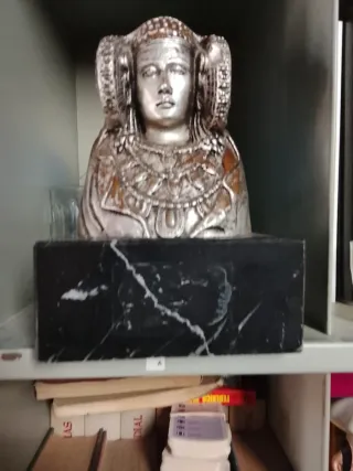 Figura Busto Mujer Mármol y Metal