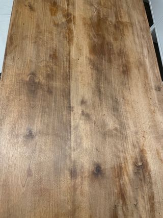 Mesa de madera rústica