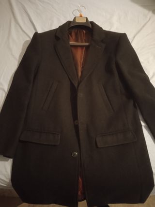 Gabardina negra elegante