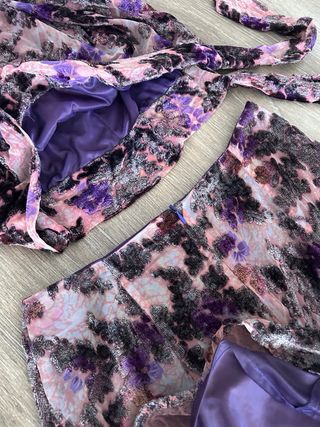 Conjunto Hermes Govantes rosa y morado