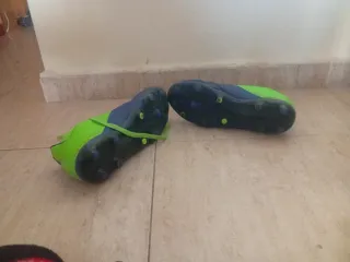 Zapatillas Fútbol Azul y Verde