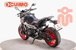 YAMAHA MT 09