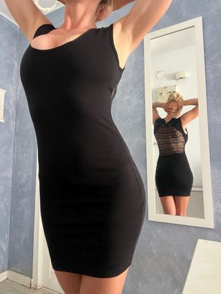 Vestito nero da cocktail con pizzo