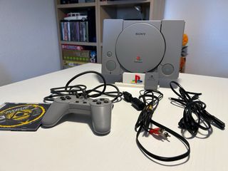 Consola Sony PS1 Gris + Mando y Juego