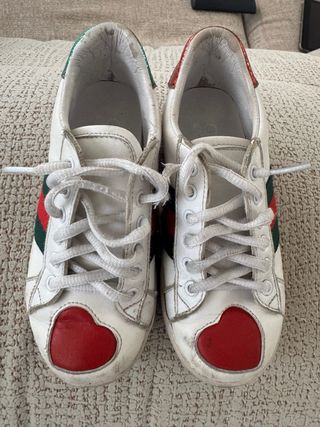 Zapatillas Gucci niña corazón y rayas