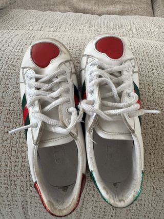 Zapatillas Gucci niña corazón y rayas