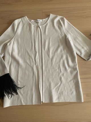 Chaqueta Calvin Klein con plumas